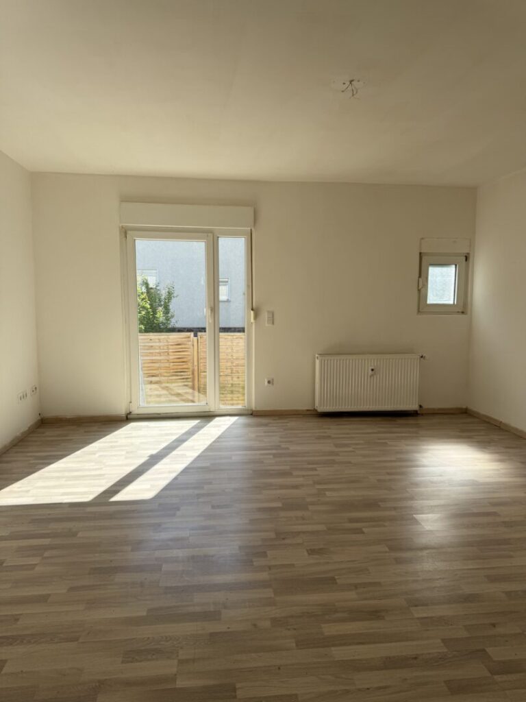 Geräumige Wohnung mit Terrasse & offener Einbauküche in Hagen-Hohenlimburg! Wohnzimmer